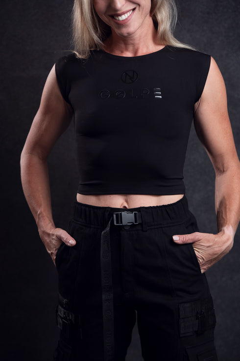 DÁMSKÝ CROP TOP – GOLPE × NØIRTEK